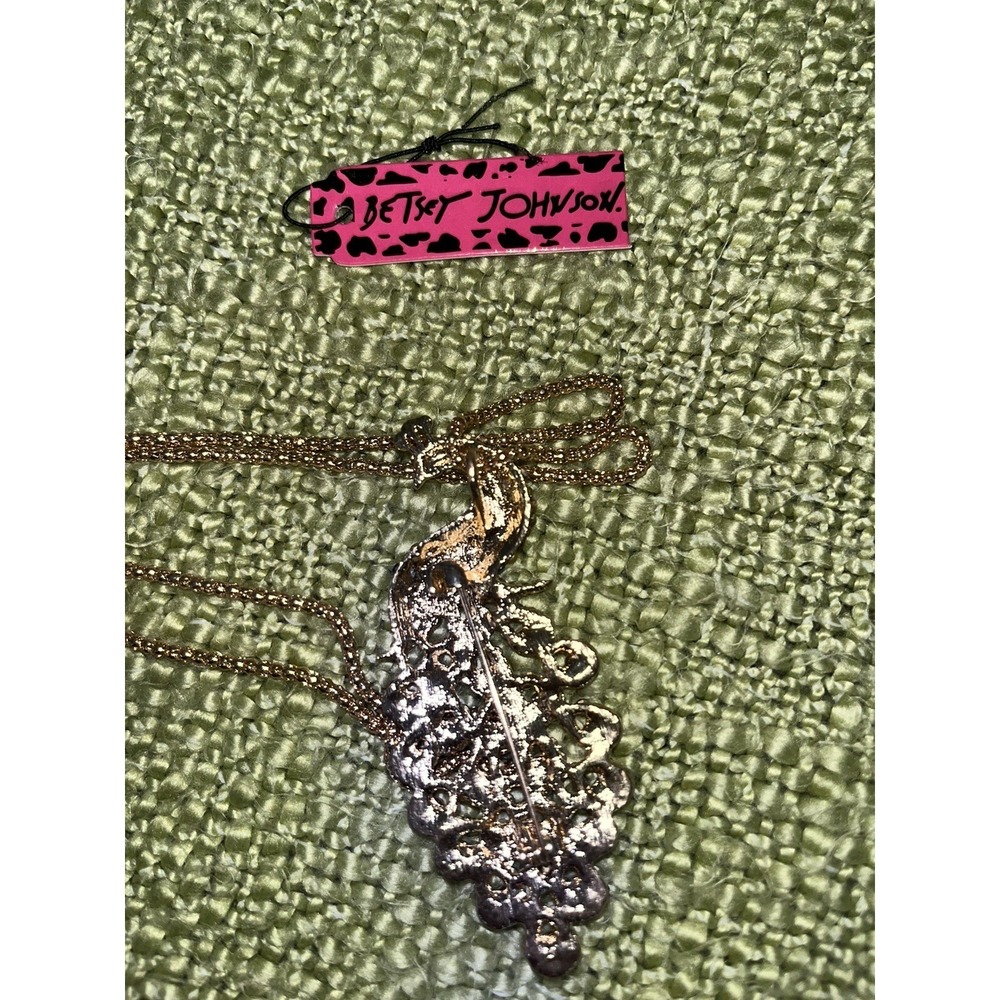 LG Betsey Johnson ~ Multicolor Peacock‎ Necklace Brooch Sparkly, Giftable - Picture 2 of 3